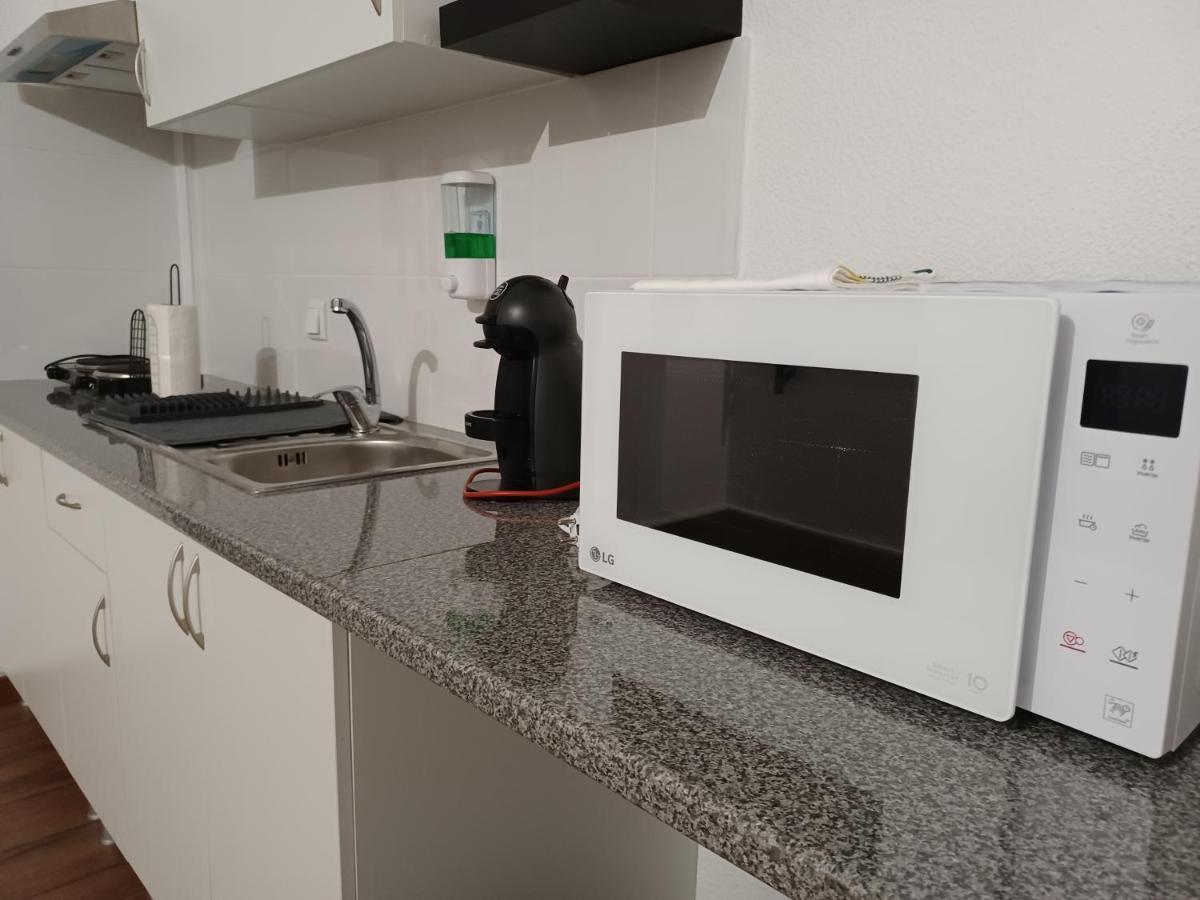 De Ca - Suite Com Acesso Independente E Kitchenette Lousa  Exterior photo